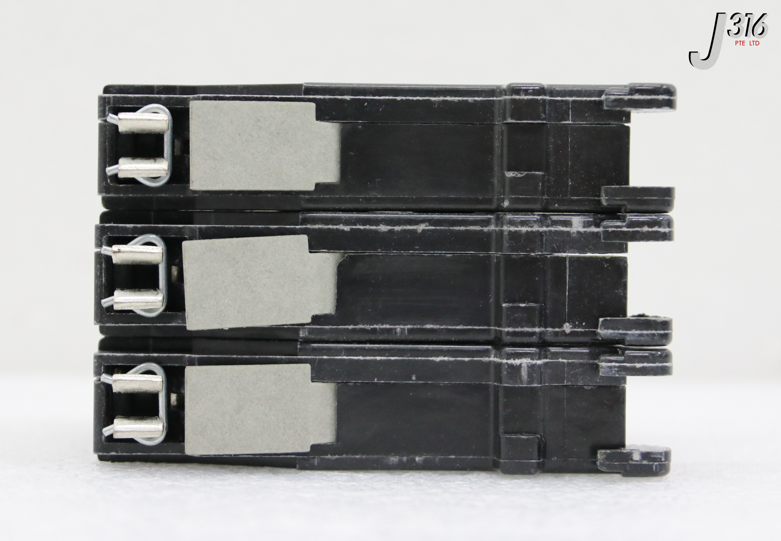 35630 CUTLER-HAMMER 3-POLE CIRCUIT BREAKER, 40A CH340 782113102078